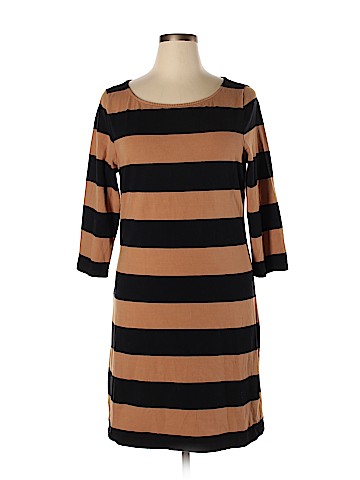 Old Navy Casual Dress (view 1)