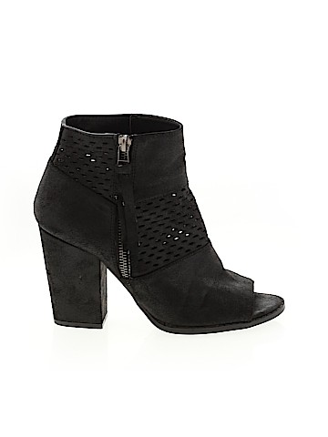 Qupid Ankle Boots (view 1)