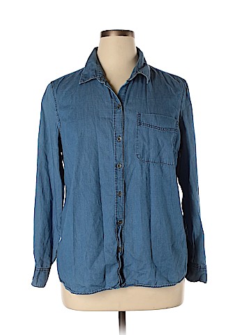 Old Navy Long Sleeve Button-Down Shirt (view 1)