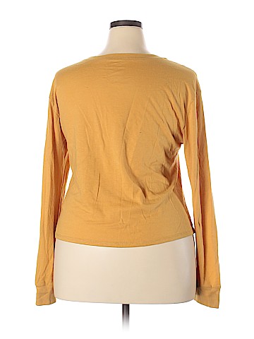 Zoe+Liv Long Sleeve T-Shirt (view 2)
