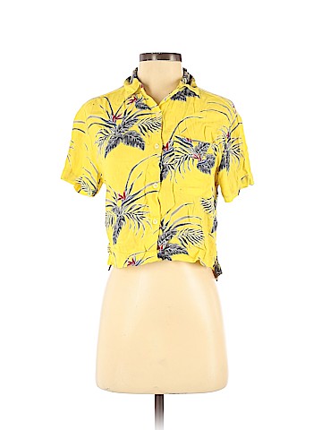Forever 21 Short Sleeve Button-Down Shirt (view 1)