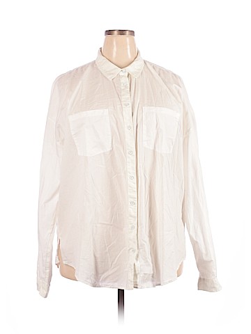 Maurices Long Sleeve Button-Down Shirt (view 1)