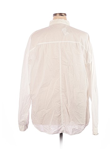 Maurices Long Sleeve Button-Down Shirt (view 2)