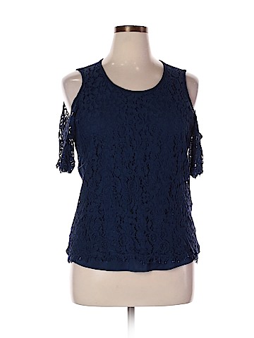 Market and Spruce Short Sleeve Top (view 1)