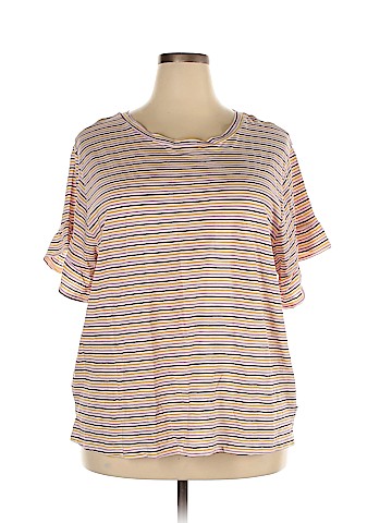 Old Navy Short Sleeve T-Shirt (view 1)