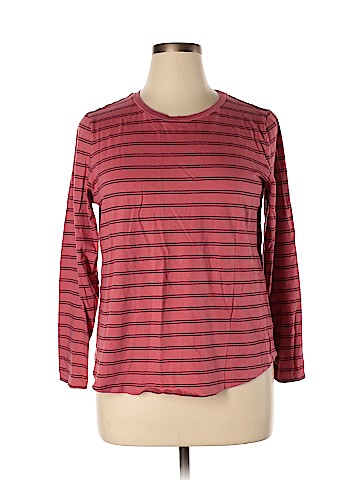 Old Navy Long Sleeve T-Shirt (view 1)