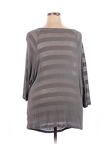 Pleione 3/4 Sleeve Top (view 2)