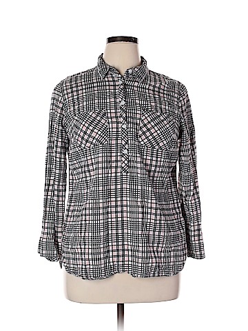 Croft & Barrow Long Sleeve Button-Down Shirt (view 1)