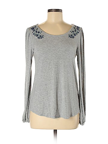 American Eagle Outfitters Long Sleeve T-Shirt (view 1)