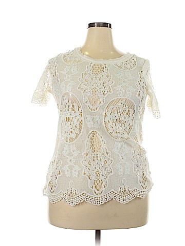 Xhilaration Short Sleeve Blouse (view 1)