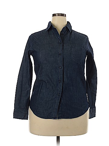 Uniqlo Long Sleeve Button-Down Shirt (view 1)