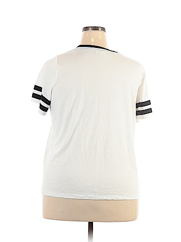 Forever 21 Plus Short Sleeve T-Shirt (view 2)