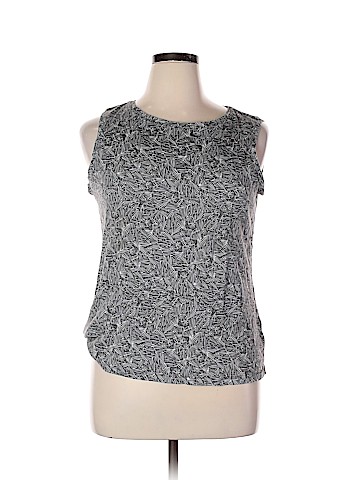 Croft & Barrow Tank Top (view 1)