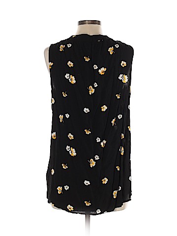 Old Navy Sleeveless Blouse (view 2)