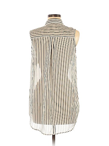 Forever 21 Sleeveless Button-Down Shirt (view 2)