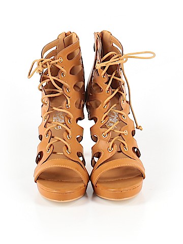 West Blvd. Heels (view 2)