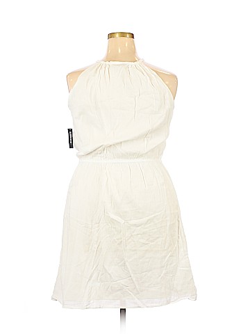 Old Navy Casual Dress (view 2)