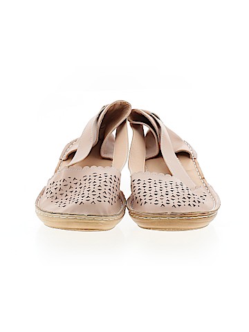 Unbranded Flats (view 2)