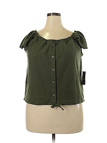 a.n.a. A New Approach Short Sleeve Blouse (view 1)
