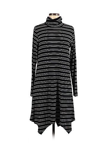 Mossimo Casual Dress (view 1)