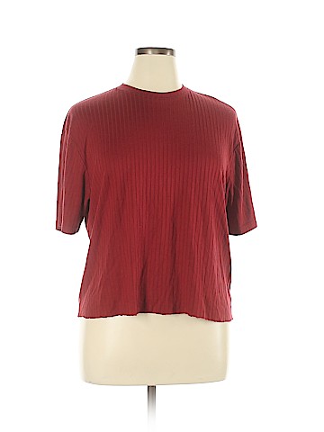 Claiborne Short Sleeve Top (view 1)
