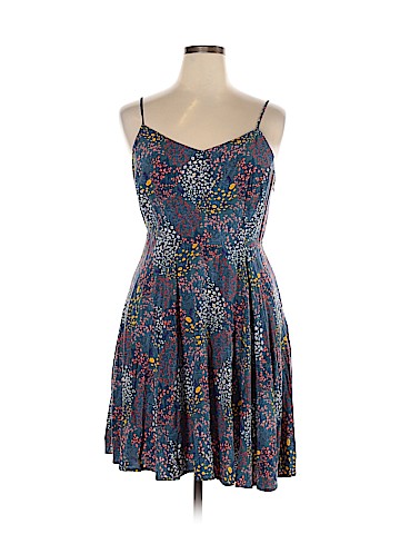 Old Navy Casual Dress (view 1)