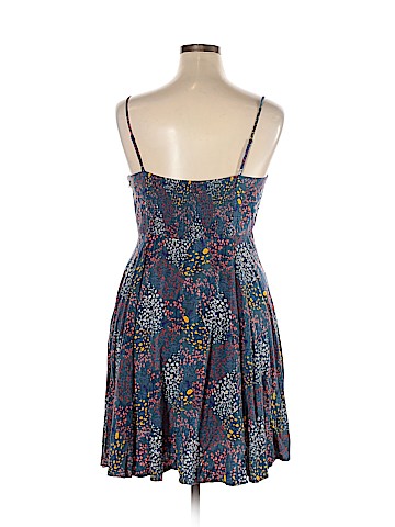 Old Navy Casual Dress (view 2)