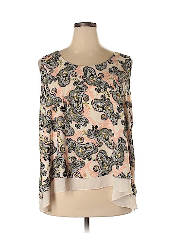 Emaline Woman Sleeveless Blouse (view 1)