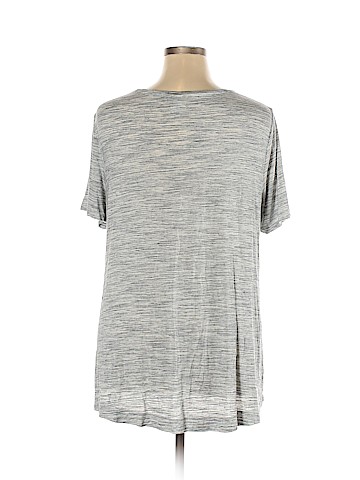 Old Navy Short Sleeve T-Shirt (view 2)