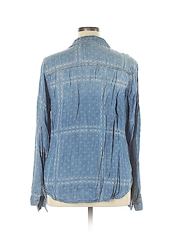 Maurices Long Sleeve Button-Down Shirt (view 2)