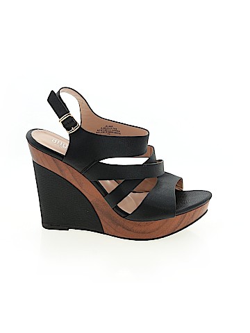 Angelina Wedges (view 1)