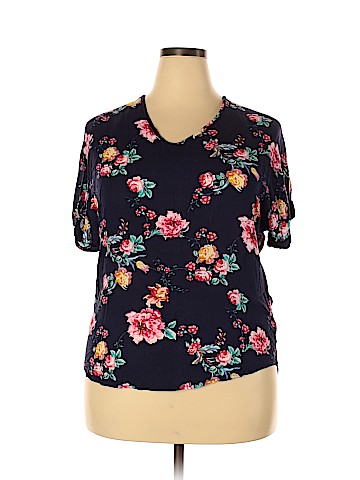 Kaileigh Short Sleeve Top (view 1)