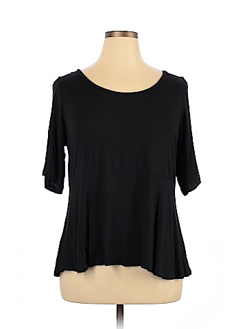 Jessica London Short Sleeve T-Shirt (view 1)