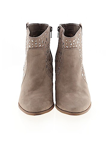 Jennifer Lopez Ankle Boots (view 2)