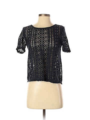 American Eagle Outfitters Short Sleeve Top (view 1)