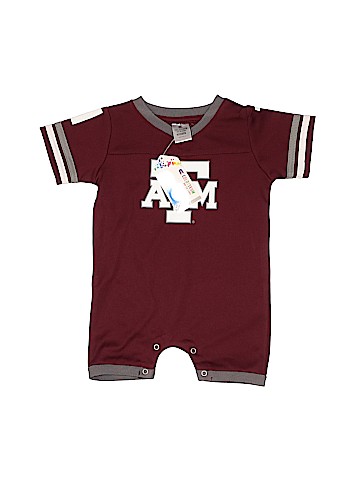 Colosseum Athletics Short Sleeve Outfit (view 1)