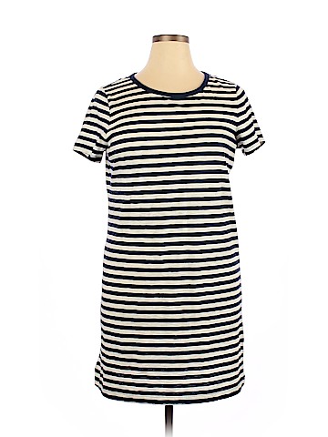 Old Navy Casual Dress (view 1)
