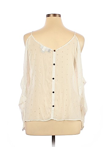 Jennifer Lopez Sleeveless Blouse (view 2)