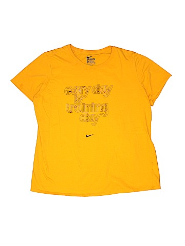 Nike Short Sleeve T-Shirt (view 1)