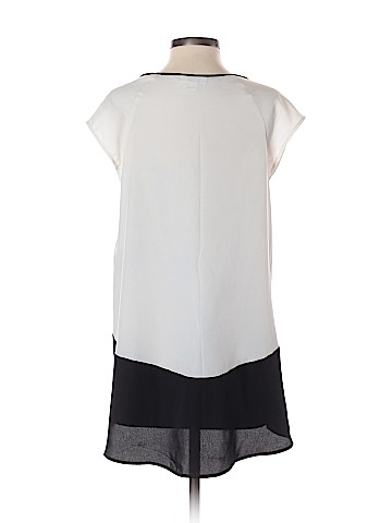 Liz Lange Maternity for Target Short Sleeve Blouse (view 2)