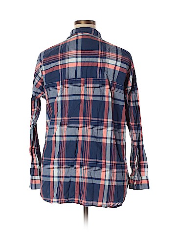 Old Navy Long Sleeve Button-Down Shirt (view 2)