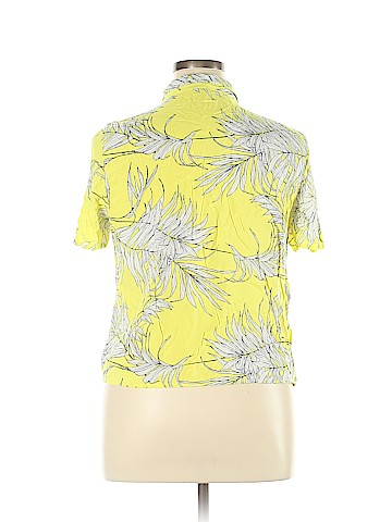 Wild Fable Short Sleeve Blouse (view 2)