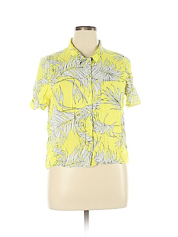 Wild Fable Short Sleeve Blouse (view 1)