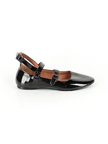 Unbranded Flats (view 1)