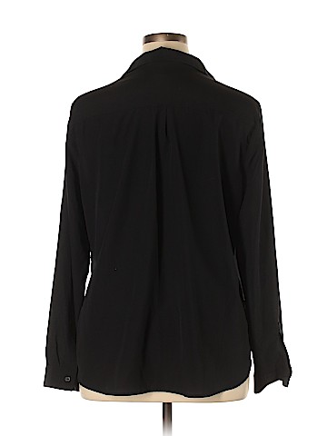 Old Navy Long Sleeve Button-Down Shirt (view 2)