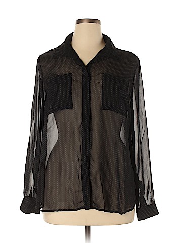 Old Navy Long Sleeve Button-Down Shirt (view 1)