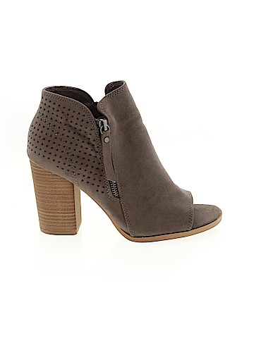 Universal Thread Ankle Boots (view 1)
