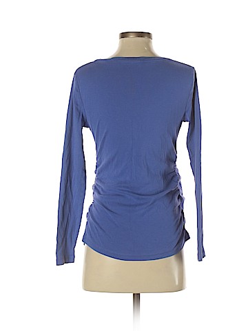 Liz Lange Maternity Long Sleeve T-Shirt (view 2)