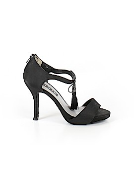 White by Vera Wang Size 6 1/2