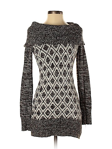 Candie's Pullover Sweater (view 1)